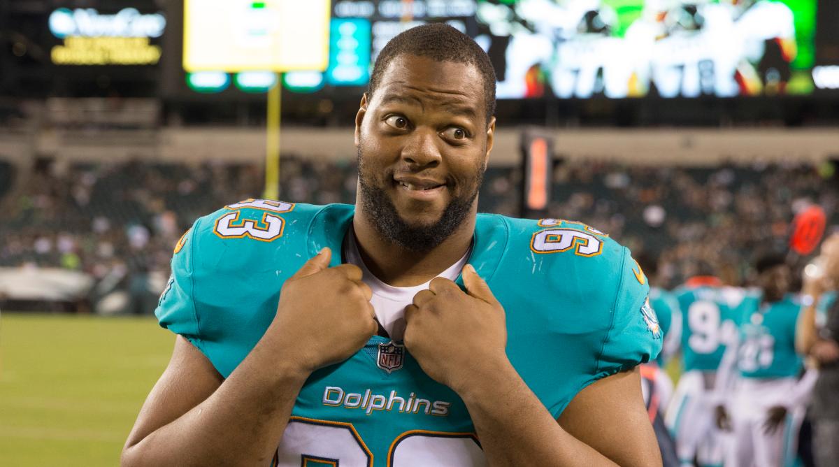 Ndamukong-Suh-Rams.png